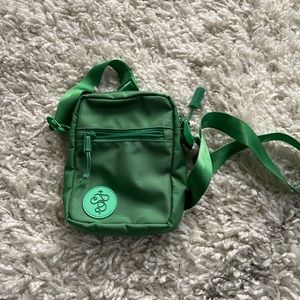 Baboon to the moon sling pack